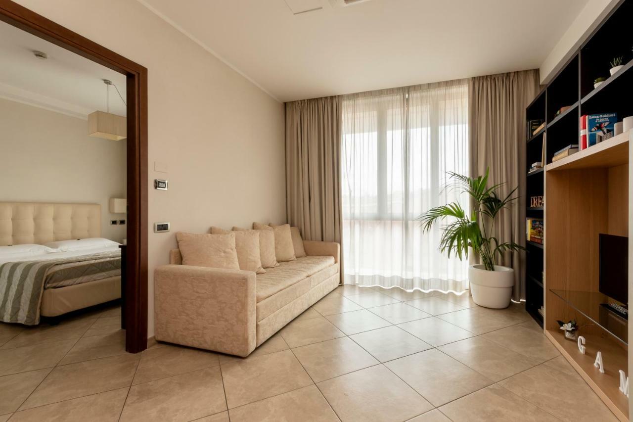 Aparthotel Anghel เซียนา ภายนอก รูปภาพ
